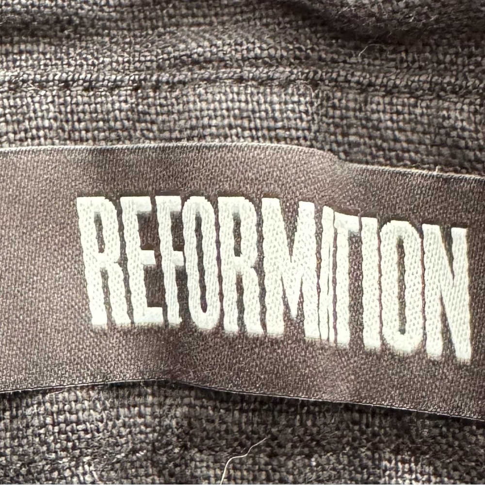 Reformation Castel High-Waisted Black paper bag Shorts with pockets, size 0 USA - Picture 3 of 16